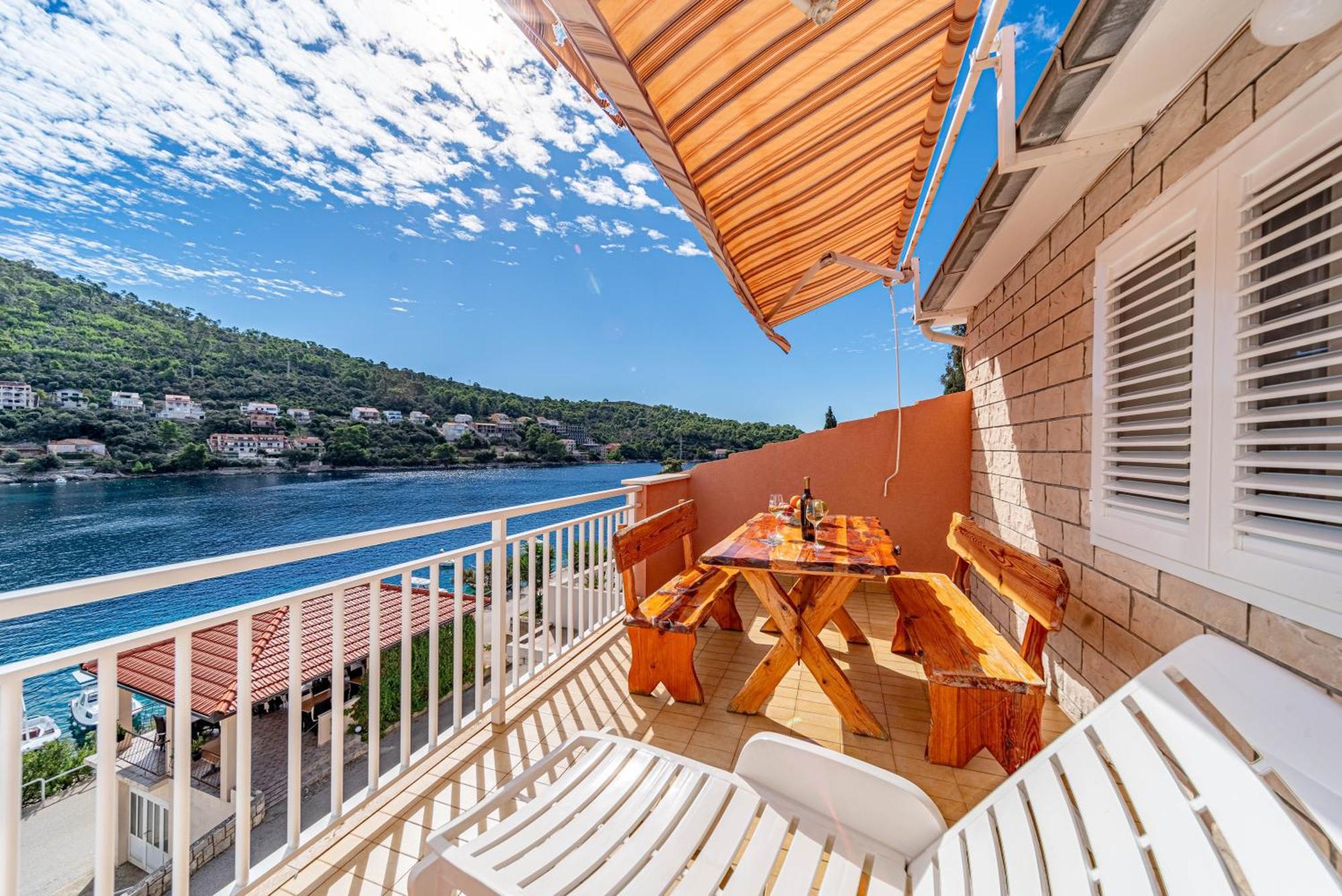 Apartments Kuzma Smokvica  Екстериор снимка