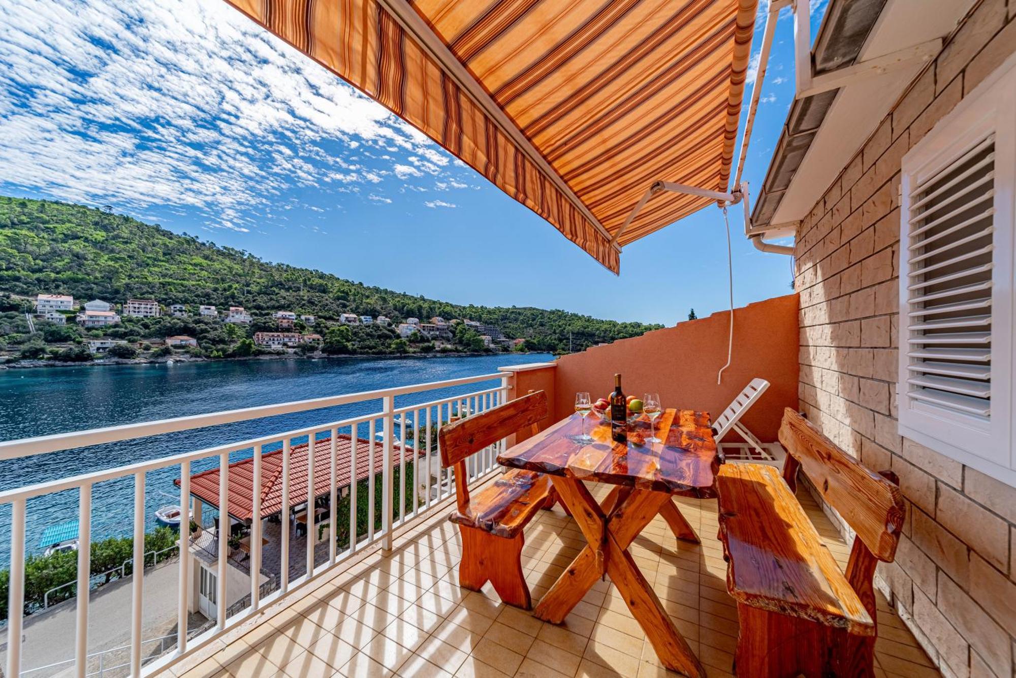 Apartments Kuzma Smokvica  Екстериор снимка