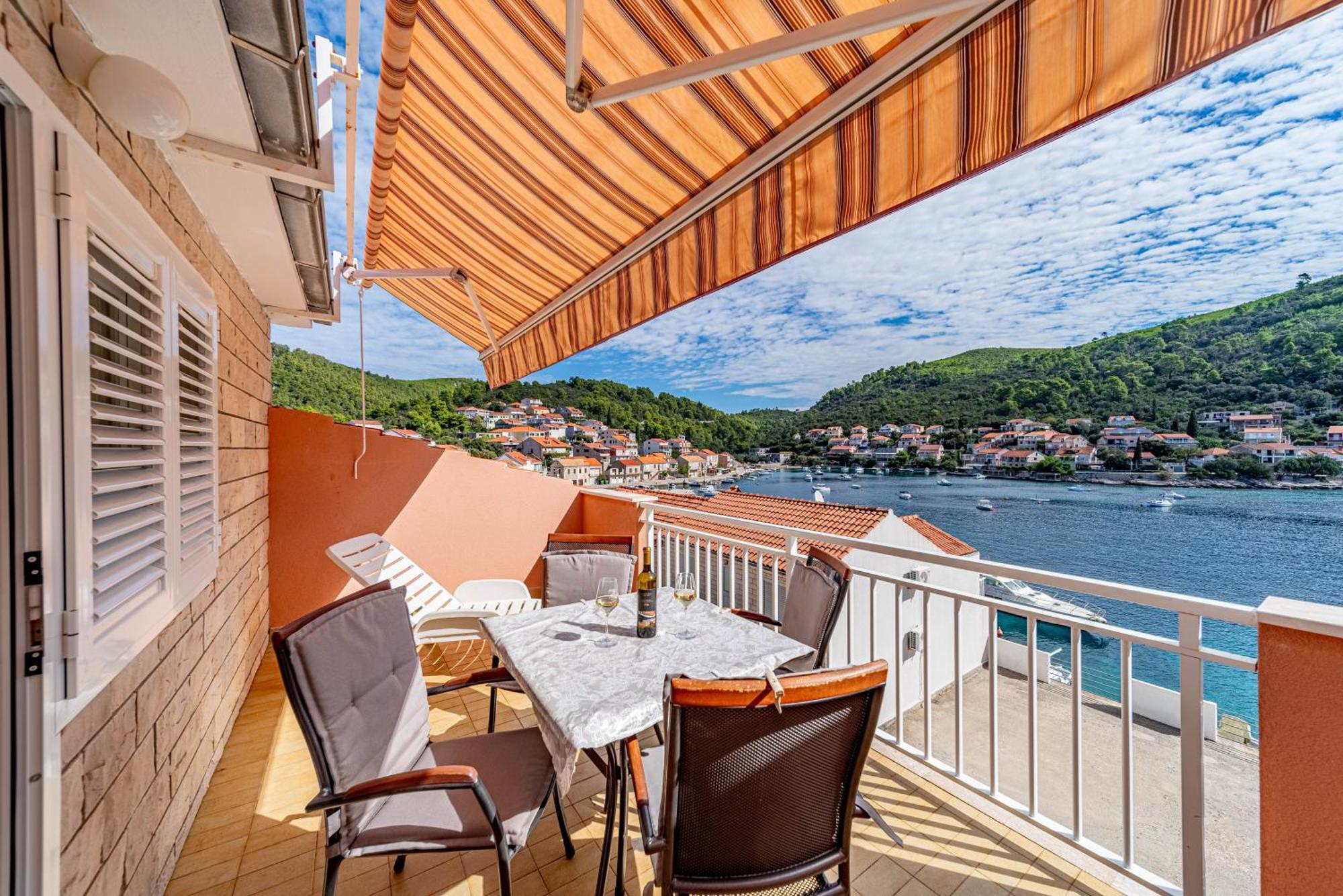 Apartments Kuzma Smokvica  Екстериор снимка